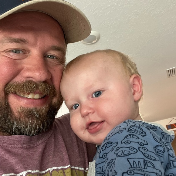 Meet your Posher, Casey - Picture 4 of 5